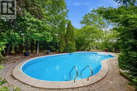 131 Huntingwood Avenue Hamilton ON L9H 6X5