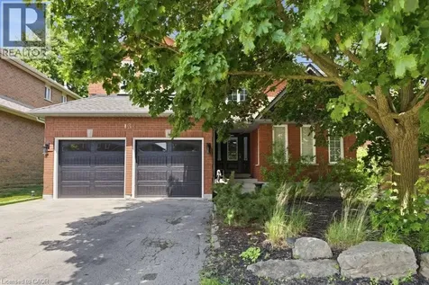 131 Huntingwood Avenue Hamilton ON L9H 6X5