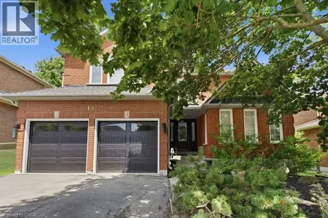 131 Huntingwood Avenue Hamilton ON L9H 6X5