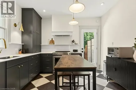 148 Dundurn Street North Hamilton ON L8R 3E8