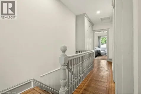 148 Dundurn Street North Hamilton ON L8R 3E8
