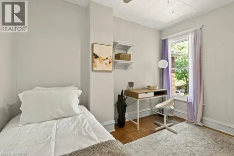 148 Dundurn Street North Hamilton ON L8R 3E8