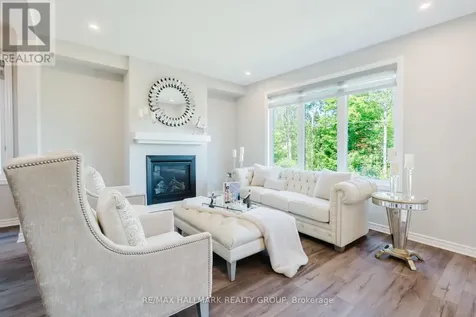678 Eagle Crest Heights Ottawa ON K2S 1R8