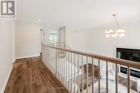 678 Eagle Crest Heights Ottawa ON K2S 1R8