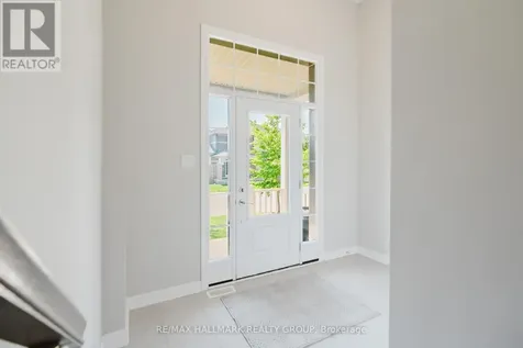 678 Eagle Crest Heights Ottawa ON K2S 1R8
