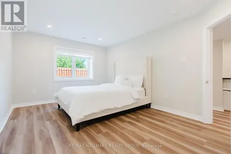678 Eagle Crest Heights Ottawa ON K2S 1R8