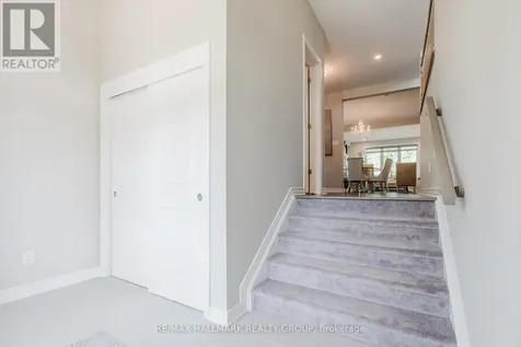 678 Eagle Crest Heights Ottawa ON K2S 1R8