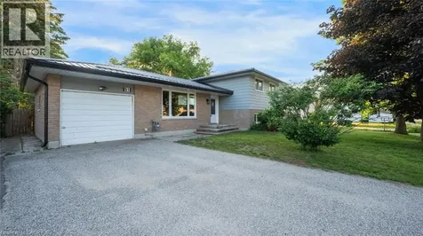 51 River Drive Angus ON L3W 0G8