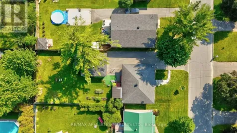 1015 Edythe Avenue Cornwall ON K6J 1N8
