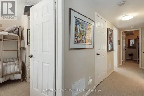 32 Valleymede Court Collingwood ON L9Y 5E4