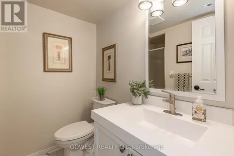 32 Valleymede Court Collingwood ON L9Y 5E4