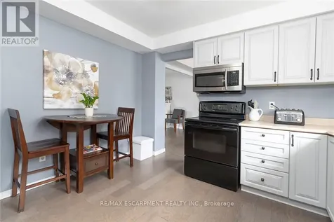31 Blackfriar Lane Brantford ON N3R 7M2