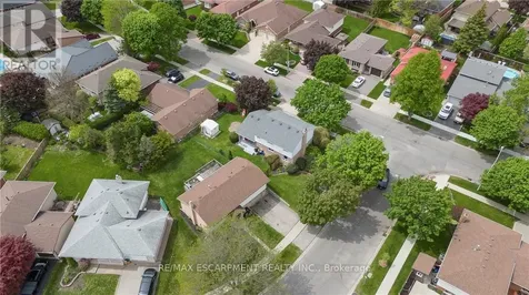 31 Blackfriar Lane Brantford ON N3R 7M2