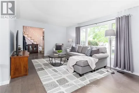 31 Blackfriar Lane Brantford ON N3R 7M2