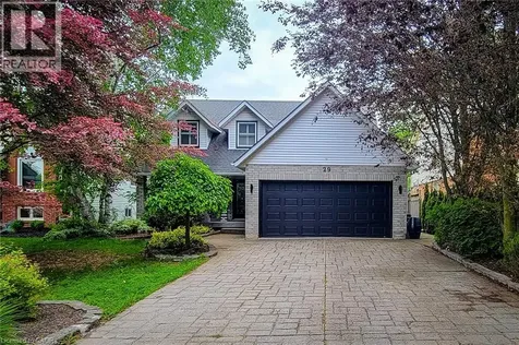 29 Woodside Square Fonthill ON L3E 0M7