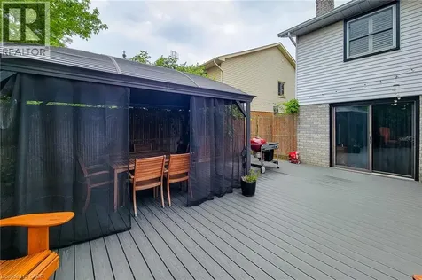 29 Woodside Square Fonthill ON L3E 0M7