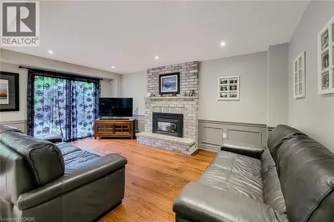 29 Woodside Square Fonthill ON L3E 0M7
