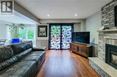 29 Woodside Square Fonthill ON L3E 0M7