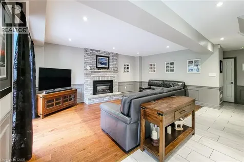 29 Woodside Square Fonthill ON L3E 0M7