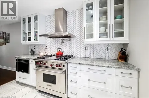 29 Woodside Square Fonthill ON L3E 0M7