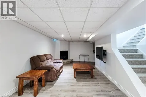 29 Woodside Square Fonthill ON L3E 0M7