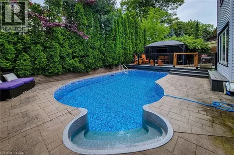 29 Woodside Square Fonthill ON L3E 0M7