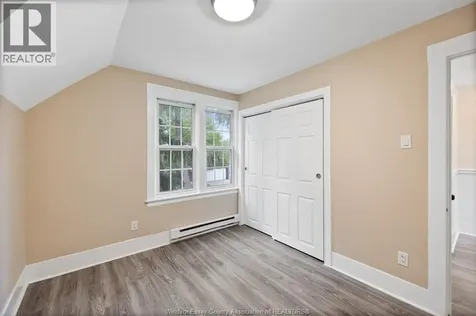2123 Ontario Street Windsor ON N8Y 1N4