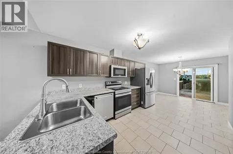 3237 Seville Windsor ON N8M 0A3