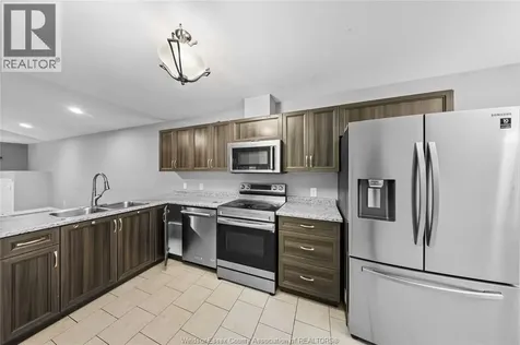 3237 Seville Windsor ON N8M 0A3