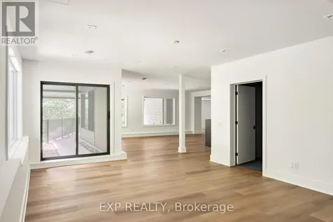 32 Clovelly Road Ottawa ON K1J 6M2