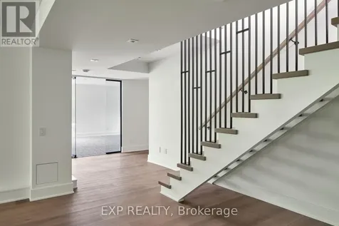 32 Clovelly Road Ottawa ON K1J 6M2
