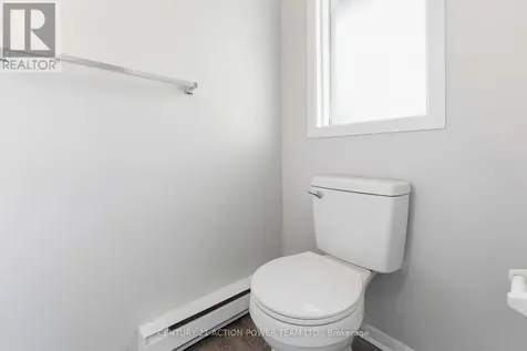 39 Woodvale Green Drive Ottawa ON K2G 4H3