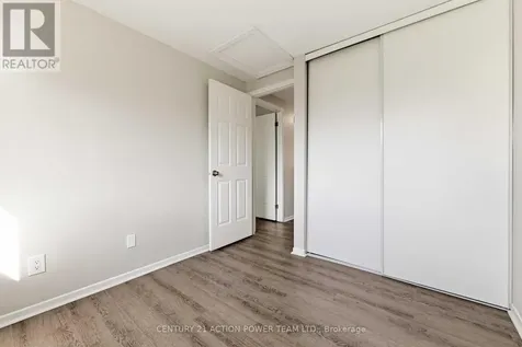39 Woodvale Green Drive Ottawa ON K2G 4H3