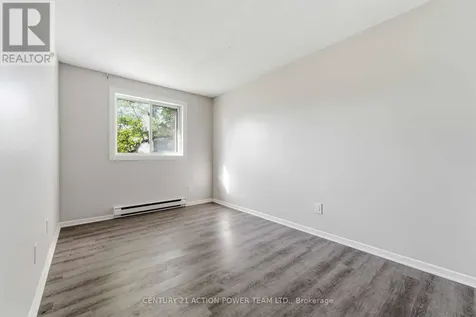 39 Woodvale Green Drive Ottawa ON K2G 4H3