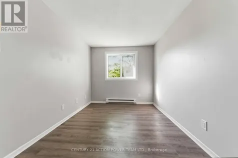 39 Woodvale Green Drive Ottawa ON K2G 4H3