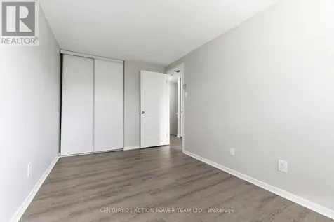 39 Woodvale Green Drive Ottawa ON K2G 4H3