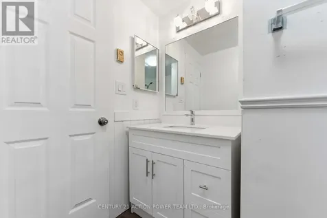 39 Woodvale Green Drive Ottawa ON K2G 4H3