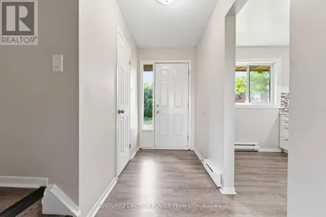 39 Woodvale Green Drive Ottawa ON K2G 4H3