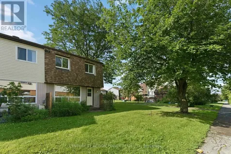 39 Woodvale Green Drive Ottawa ON K2G 4H3
