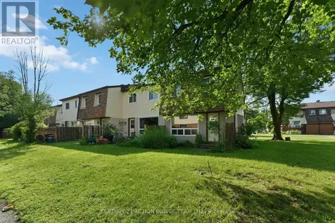 39 Woodvale Green Drive Ottawa ON K2G 4H3