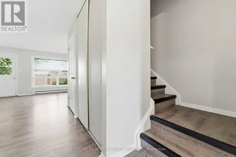 39 Woodvale Green Drive Ottawa ON K2G 4H3