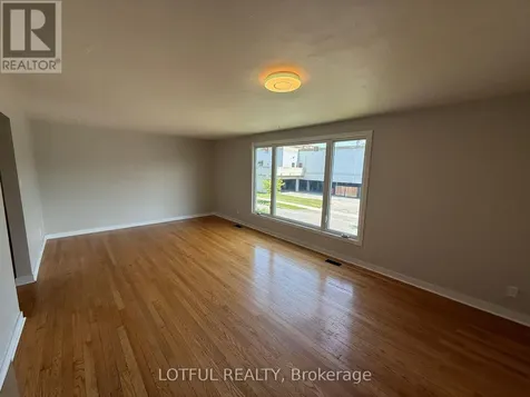 2647 Priscilla Street Ottawa ON K2B 7C8