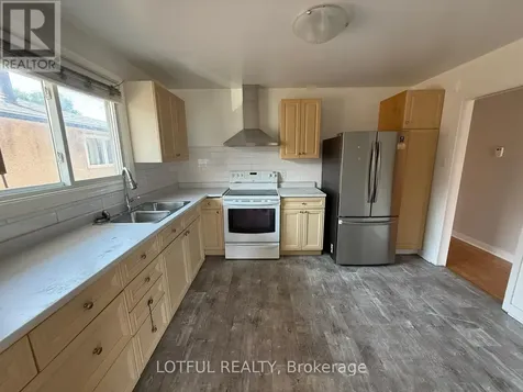 2647 Priscilla Street Ottawa ON K2B 7C8