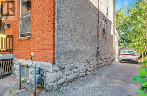 199 Henderson Avenue Ottawa ON K1N 7P7