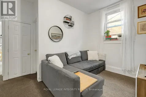199 Henderson Avenue Ottawa ON K1N 7P7