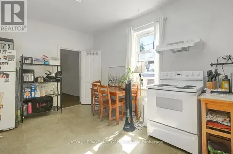 199 Henderson Avenue Ottawa ON K1N 7P7