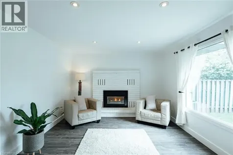 277 Canterbury Drive Waterloo ON N2K 3C4