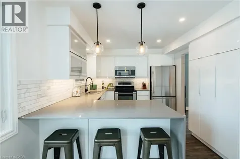 277 Canterbury Drive Waterloo ON N2K 3C4