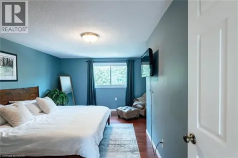 277 Canterbury Drive Waterloo ON N2K 3C4