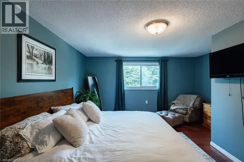 277 Canterbury Drive Waterloo ON N2K 3C4